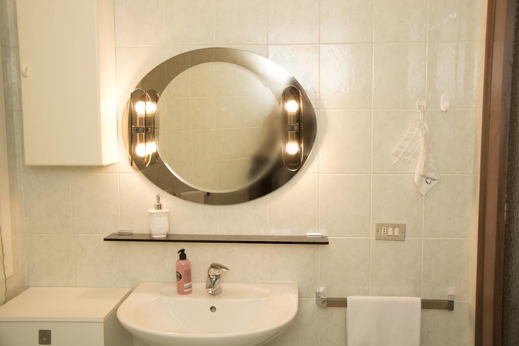 Casa Di Gina Appartement Verona Buitenkant foto