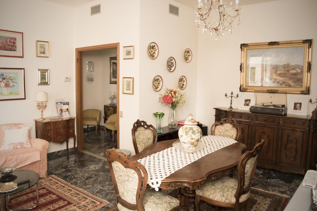 Casa Di Gina Appartement Verona Buitenkant foto